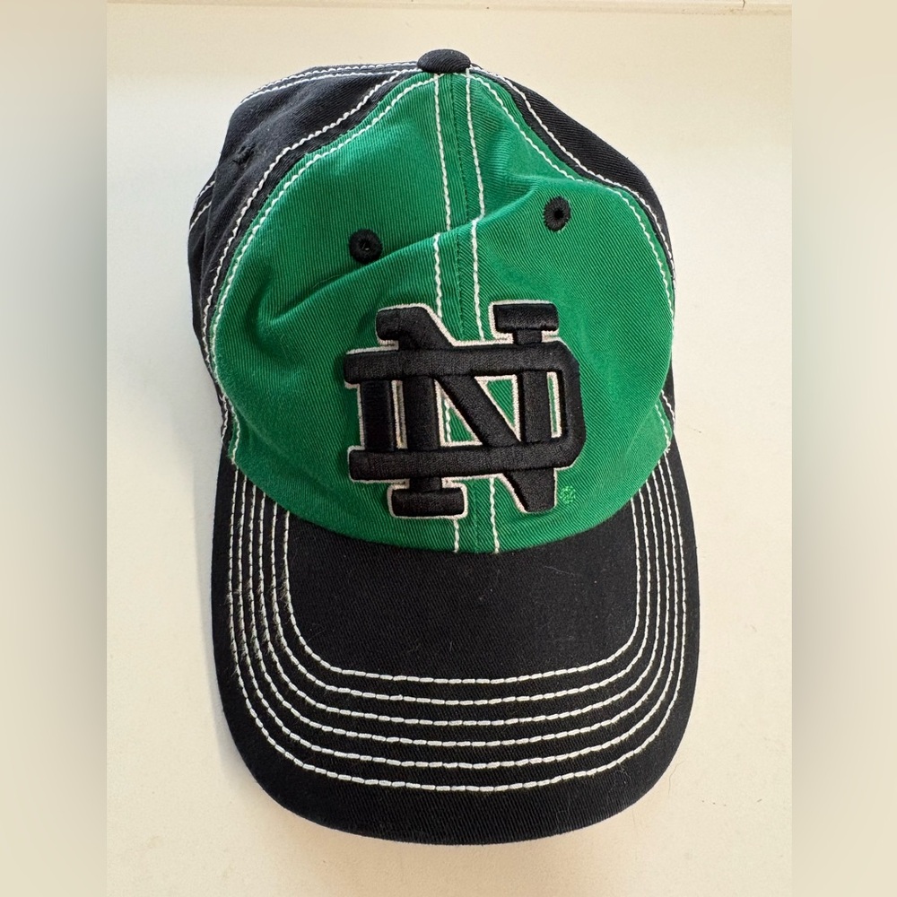 Notre Dame hat, New no tags